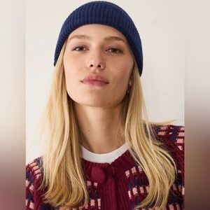 Loop cashmere beanie in midnight blue